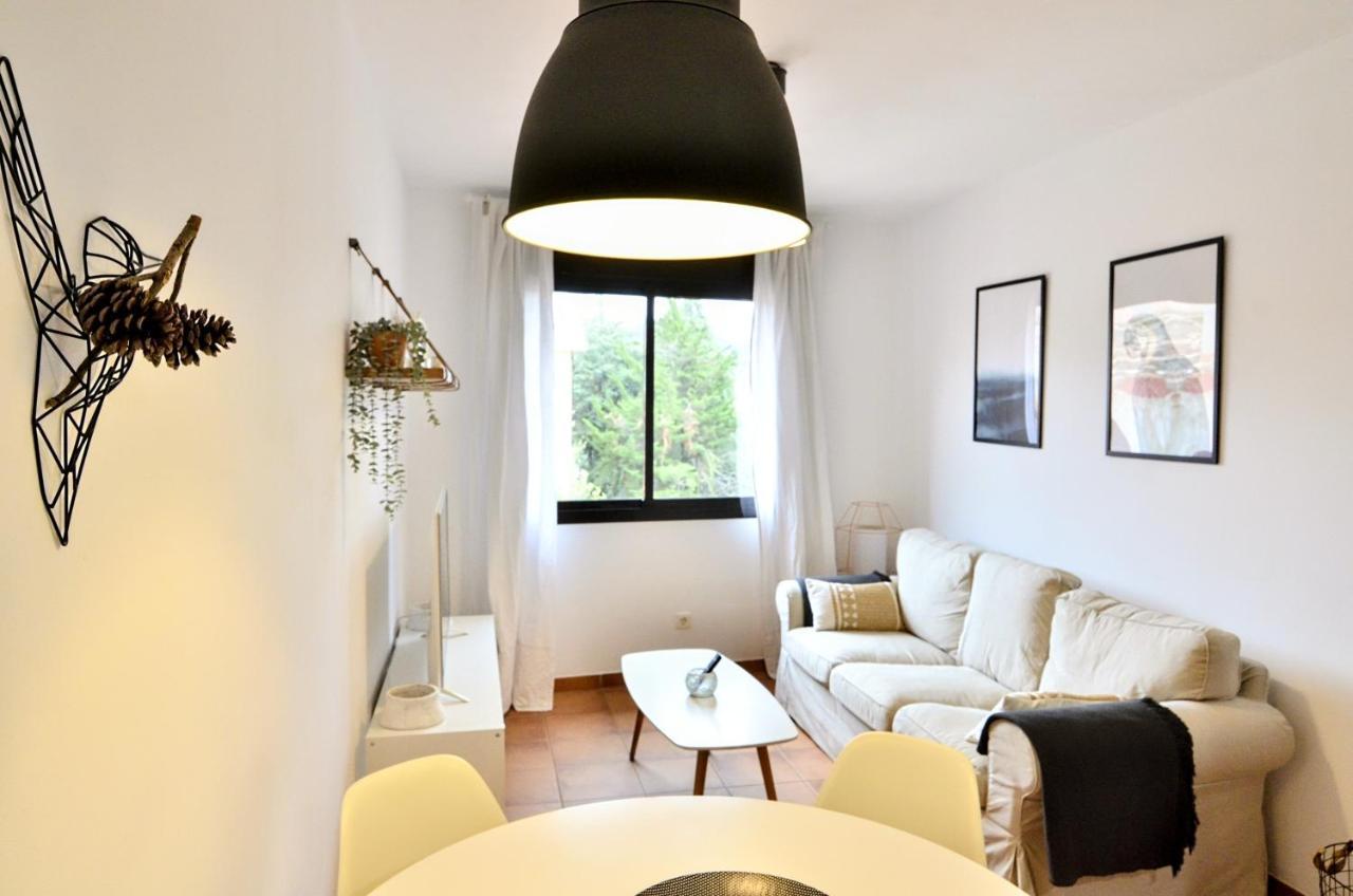 Apartaments La Rambla - L'Arrel - 4 Persones 코르누데야 외부 사진