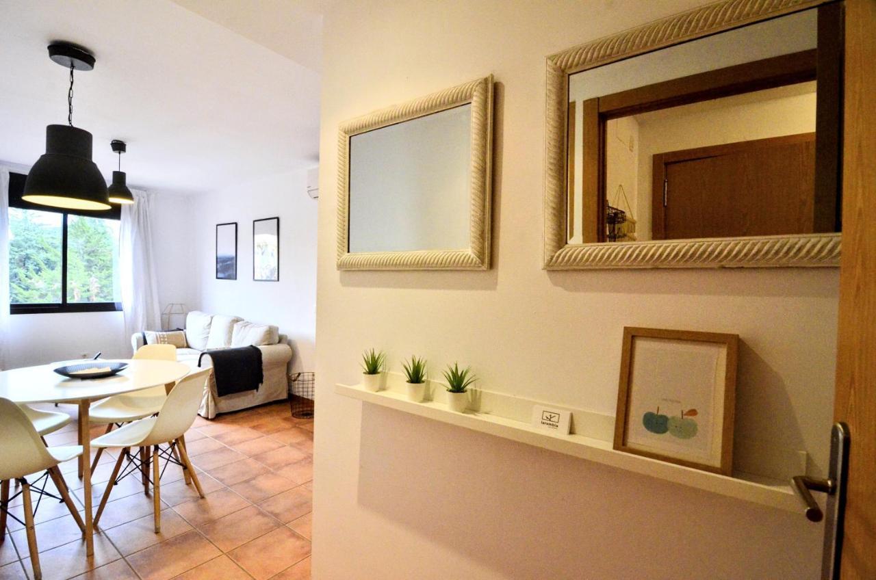 Apartaments La Rambla - L'Arrel - 4 Persones 코르누데야 외부 사진